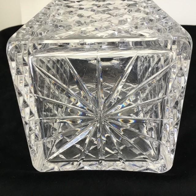 Vintage Crystal Decanter 25.5 cm, Diamond Cut Star Pattern Glass Bottle, Barware Décor, Clear Glass Decanter