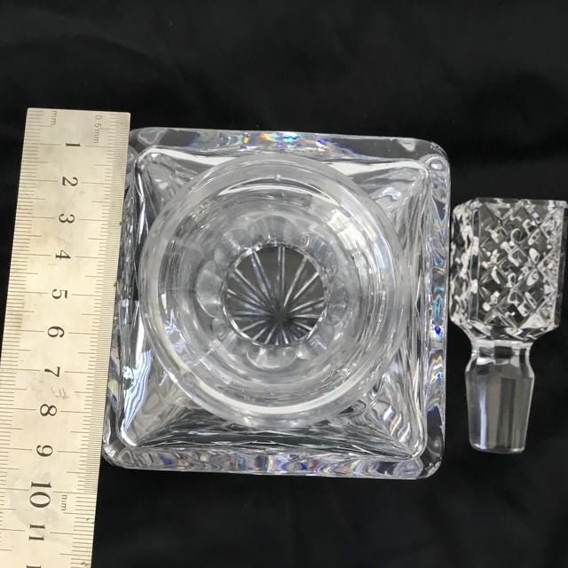Vintage Crystal Decanter 25.5 cm, Diamond Cut Star Pattern Glass Bottle, Barware Décor, Clear Glass Decanter