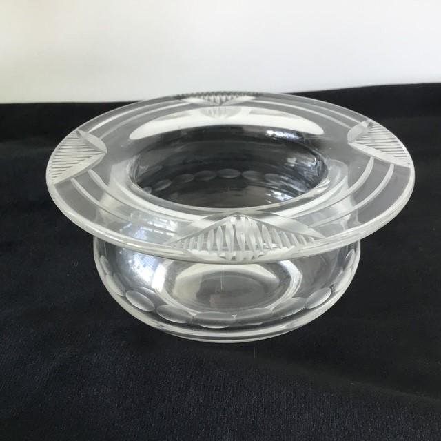 Stuart Crystal ash tray, small with art deco style, Stuart etching is on the edge