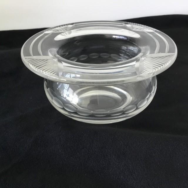 Stuart Crystal ash tray, small with art deco style, Stuart etching is on the edge