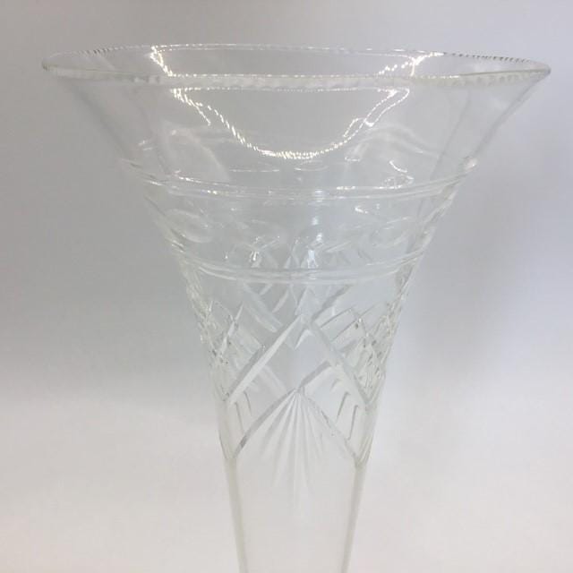 Vintage glass trumpet-mouthed (posy) vase, 20.5 cm tall