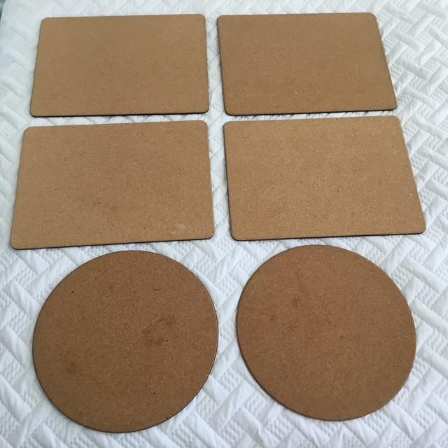 Pimpernel Cork Back placements, 2 Round and 4 rectangle, Spider Chrysanthem, no boxes.