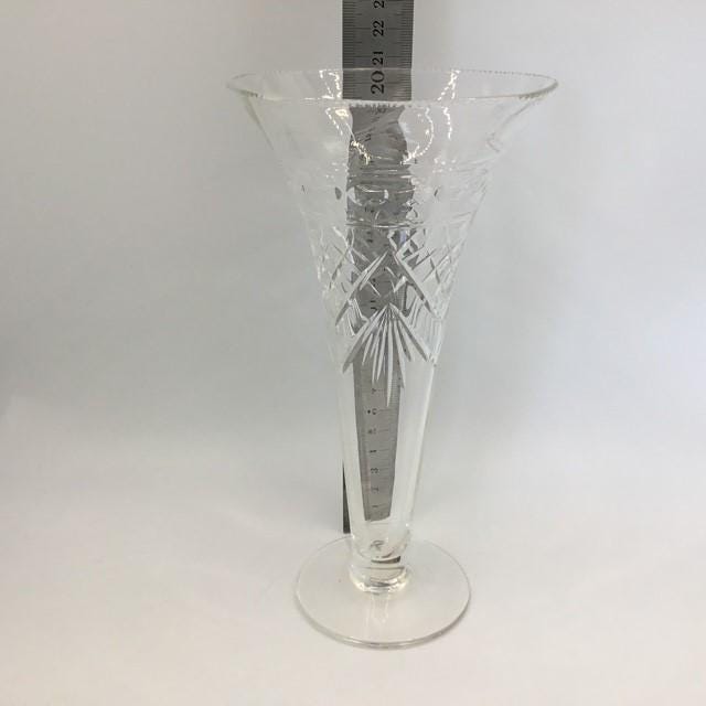 Vintage glass trumpet-mouthed (posy) vase, 20.5 cm tall