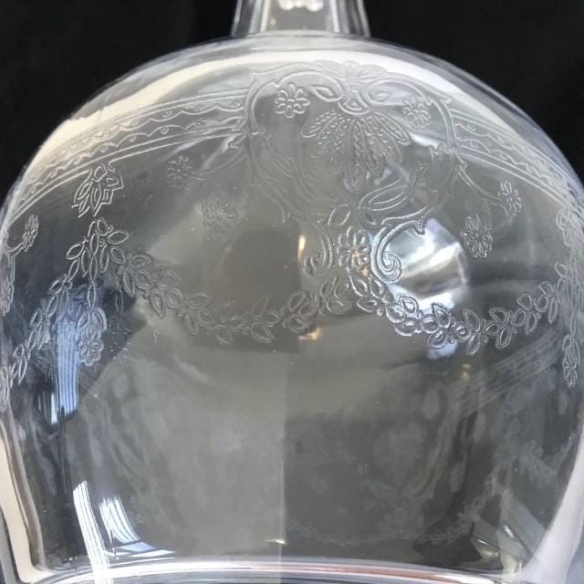 Cristal d'Arques decanter, Etched Fan & Flowers design, Crystal Carafe 27cm tall