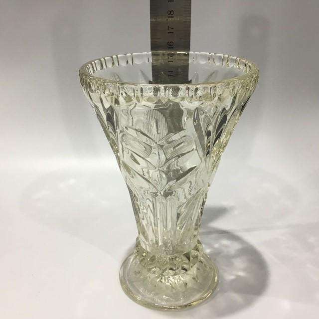Art Deco Vintage Vase, Pressed Clear Glass, Heavy 15.5cm