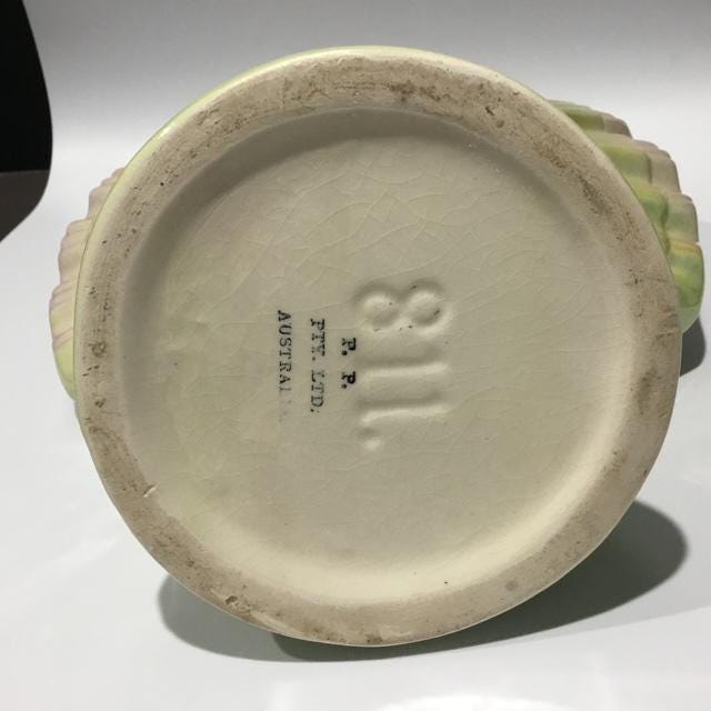 Lustreware Australian pottery shell fan, scallop shape, pattern 811, 21cm high