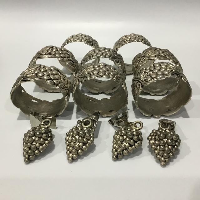 Vintage Godinger Silver Plated Grape Napkin Rings Set of 8 with 4 Tablecloth Weights, 1980s Tableware