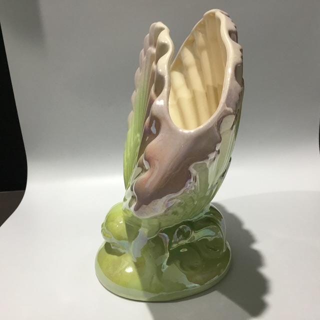 Lustreware Australian pottery shell fan, scallop shape, pattern 811, 21cm high