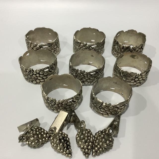 Vintage Godinger Silver Plated Grape Napkin Rings Set of 8 with 4 Tablecloth Weights, 1980s Tableware