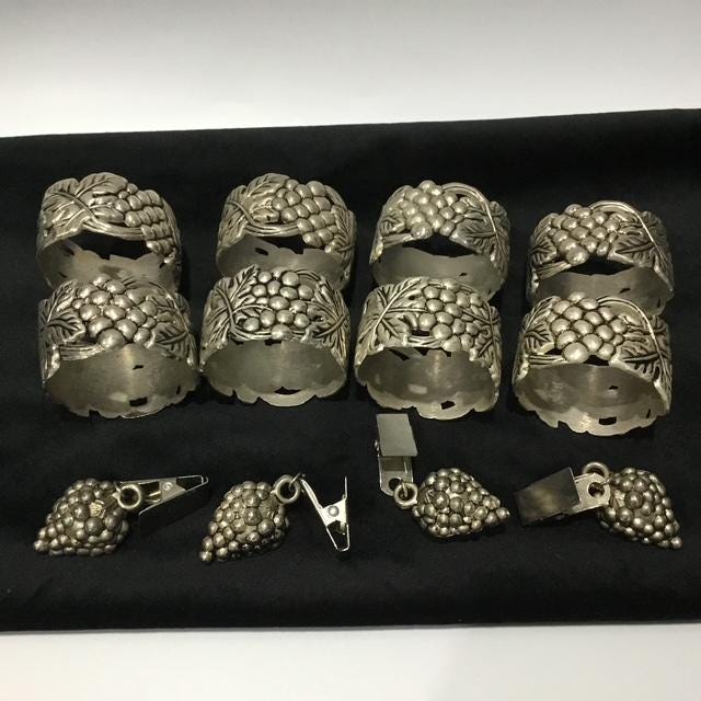 Vintage Godinger Silver Plated Grape Napkin Rings Set of 8 with 4 Tablecloth Weights, 1980s Tableware